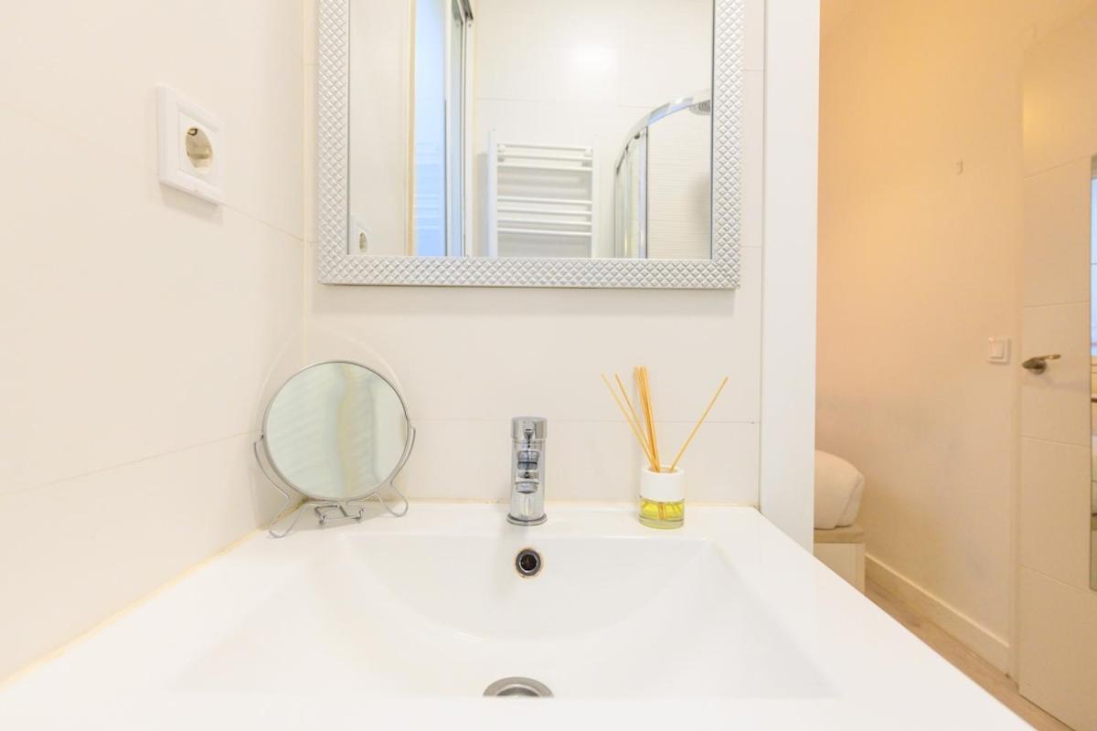 Apartamento Temporal 1 Bedroom Flat A Few Metres From The Centre Ama2721 Madrid